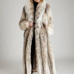 Weekend sale only! Luxurious full length Genuine Fox Fur Coat
